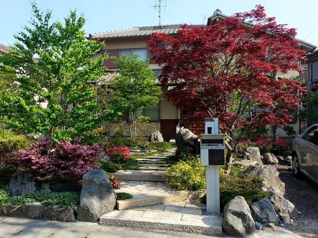 奈良京都大阪で自然素材を中心にした心和む庭づくりは当社に御任せ下さい